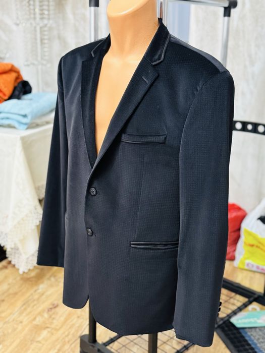 Vând sacou din catifea impecabil de la brandul VIGGO