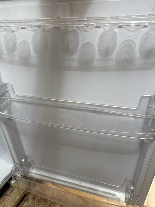 Холодильник, практически новый