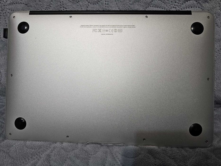 MacBook Air 11” 2011 – Intel i5-4GB Ram-Ssd 128Gb