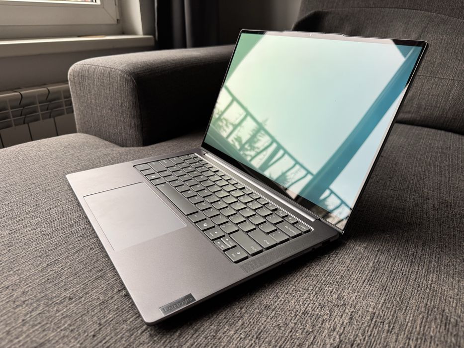 Лаптоп Lenovo Yoga Pro 7, GeForce RTX 4050 6GB,Ultra 7 155H, 32GB