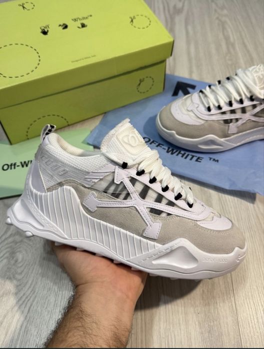 Off white  odsy nou fara eticheta