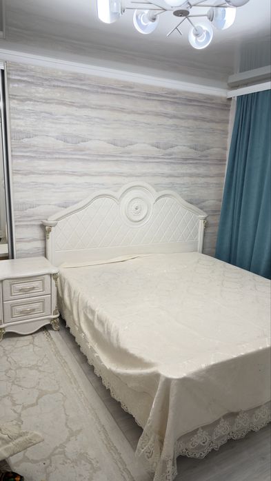 Продам спальный гарнитур Да Винчи дуб