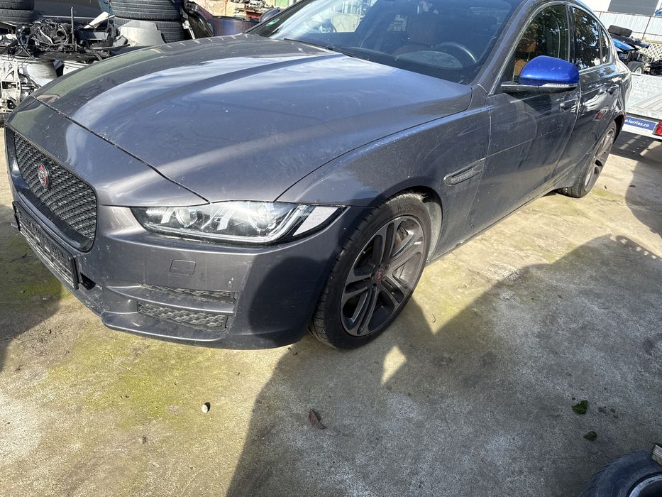 Dezmembrez Jaguar Xe 2.0 diesel cod motor 204dtd 2017