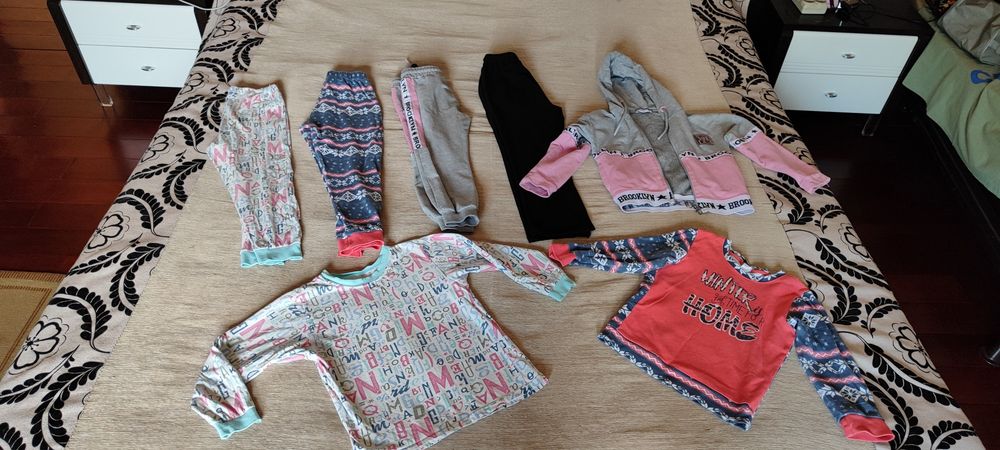 Продам пакет вещей на девочку 6-7 летт