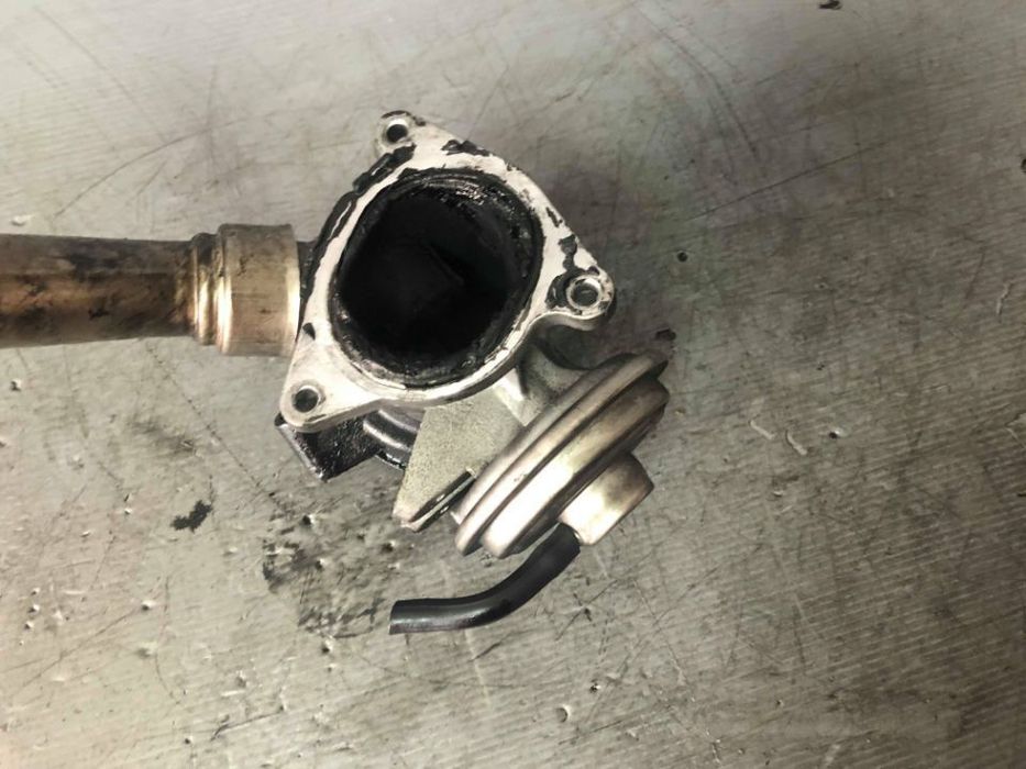 supapa egr  2.2 cdi mercedes c-class w203