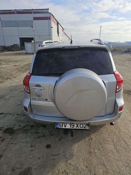Toyata rav4  benzină +gpl