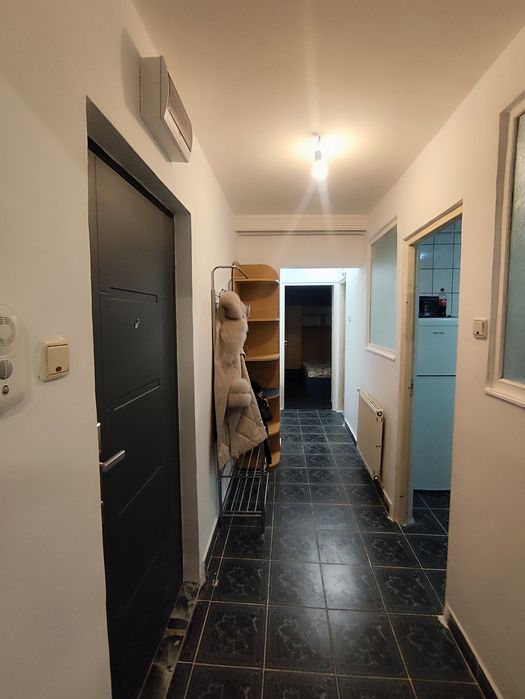 Închiriez apartament in zona centrală
