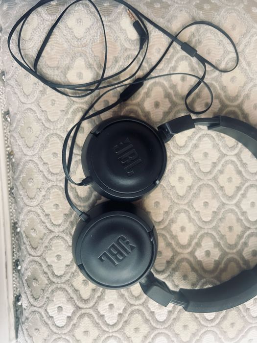 Наушники JBL