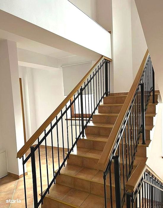 Vila 300 mp | 8 Camere | Ideala Birouri, Clinica sau Afterschool | Tei