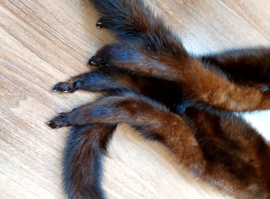 Яка от норка,кафява