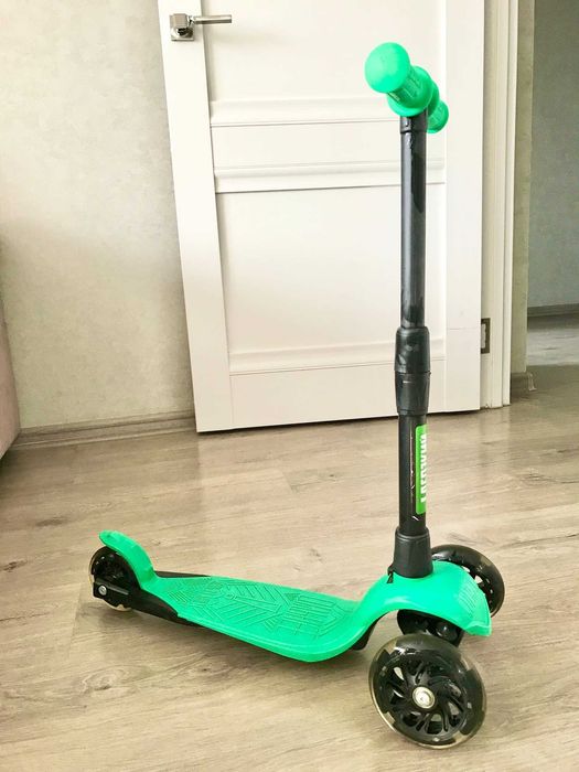 Самокат "Дерзкий" в отличном состоянии!
