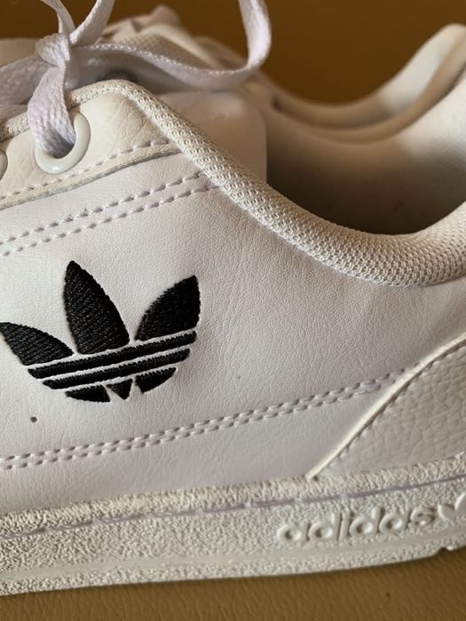 Спортивные кроссовки «ADIDAS»