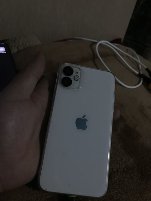 Айфон 11 и Айфон 7 плюс