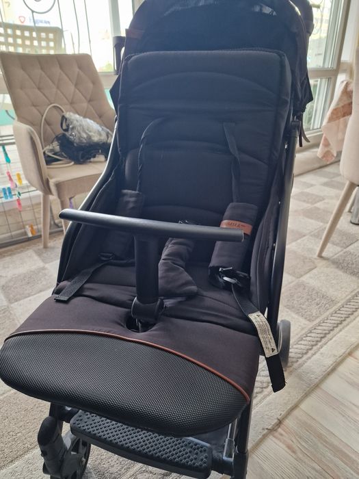 Коляска прогулочная