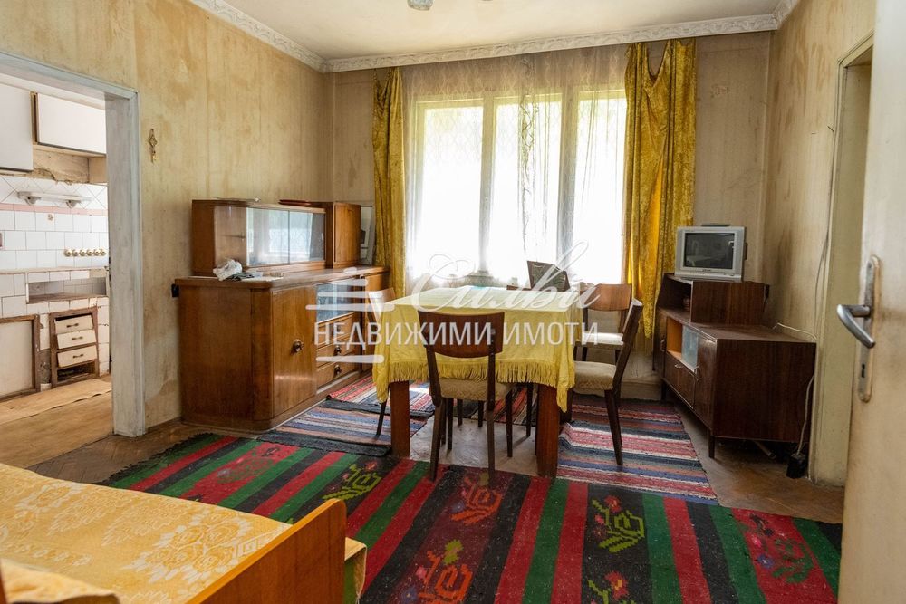 Четиристаен ТУХЛЕН апартамент с ГАРАЖ в  района на Куршун чешма