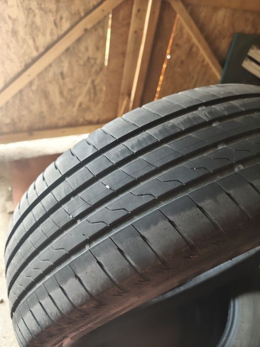 Vând cauciucuri 225/60 R18 100H vara