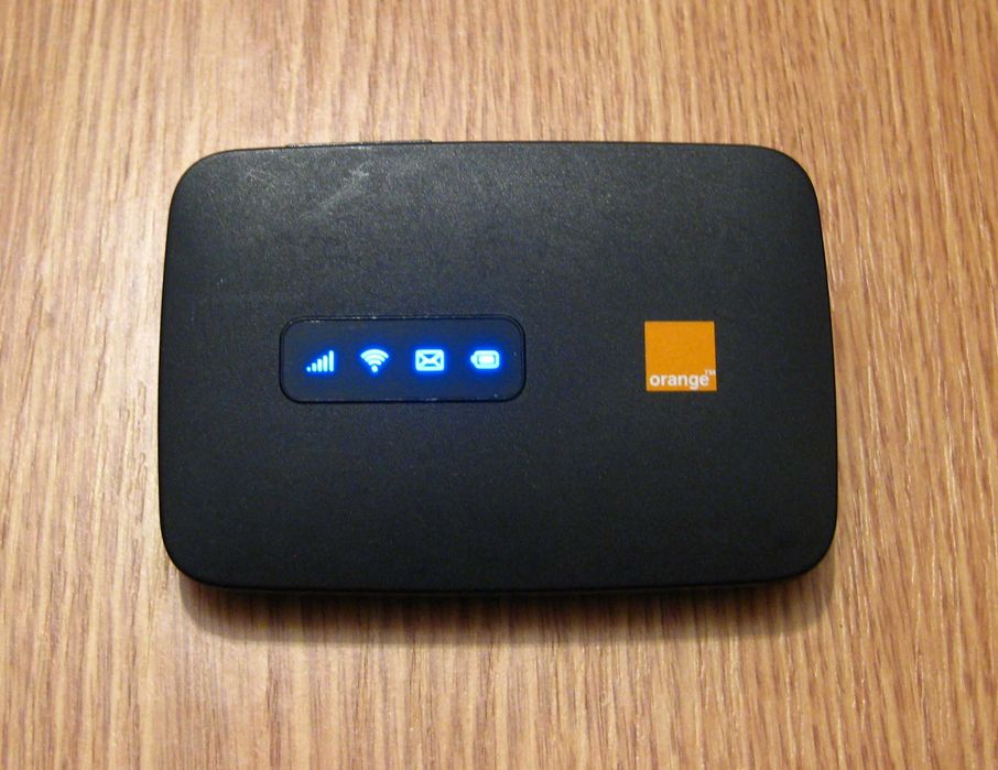 Hotspot portabil router WiFi 4G modem SIM ZTE Alcatel