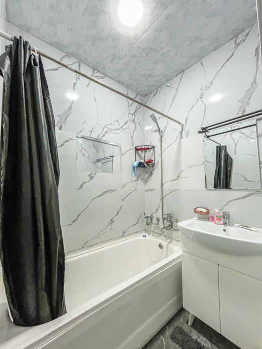 2/4/9 МирзоУлугбекский р-н, Карасу-1,Дуньё ресторан,60м2,общий коридор