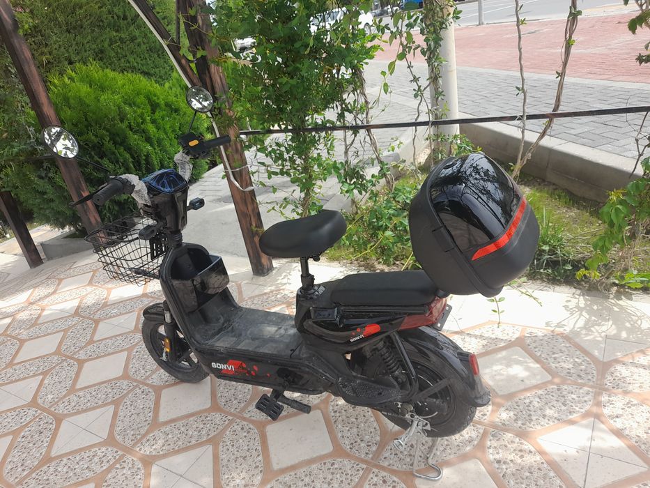 sotiladi bonvi skuter
