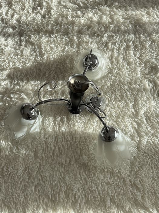 Стъклен Полилей с три крушки