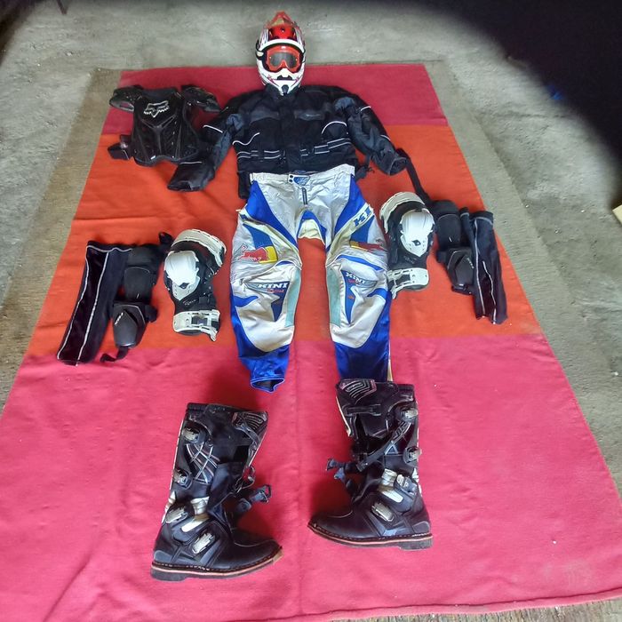 Echipament Enduro