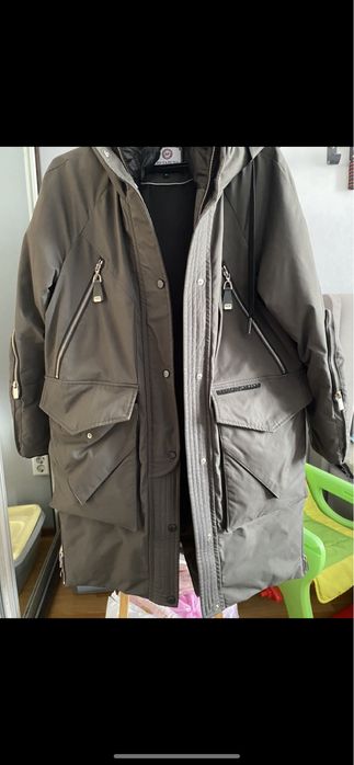 Продам зимний пуховик