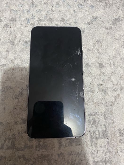 Самсунг s21    .