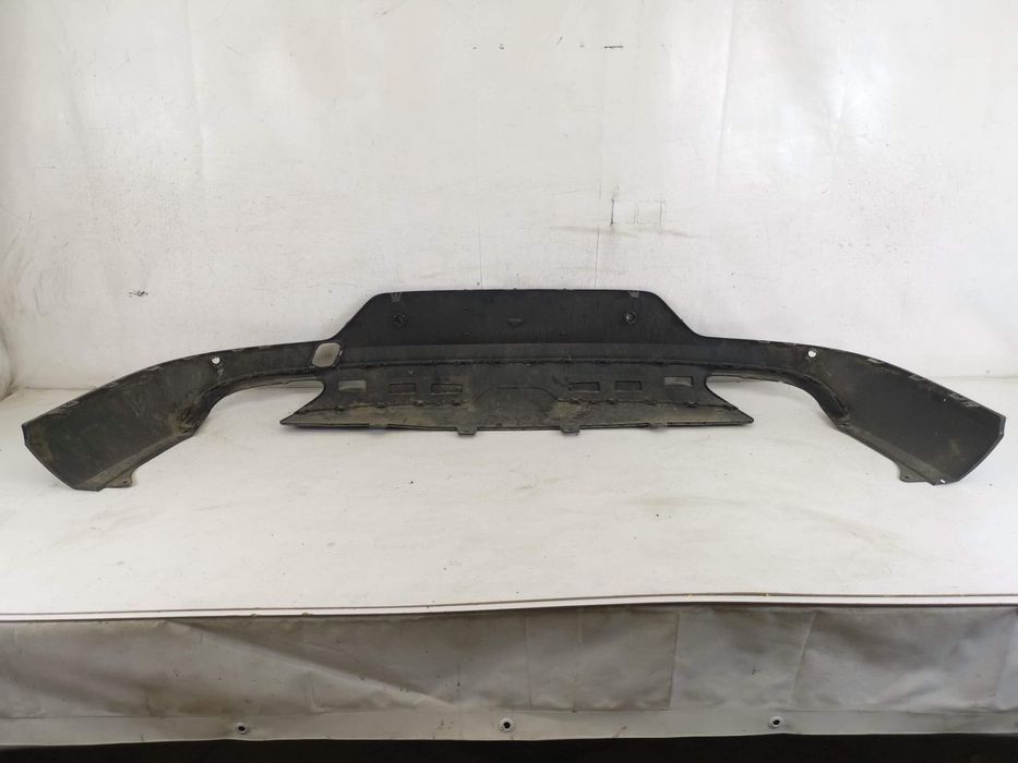 Спойлер За Задна Броня Mercedes-Benz GLE Coupe AMG C292 / Mercedes-Ben