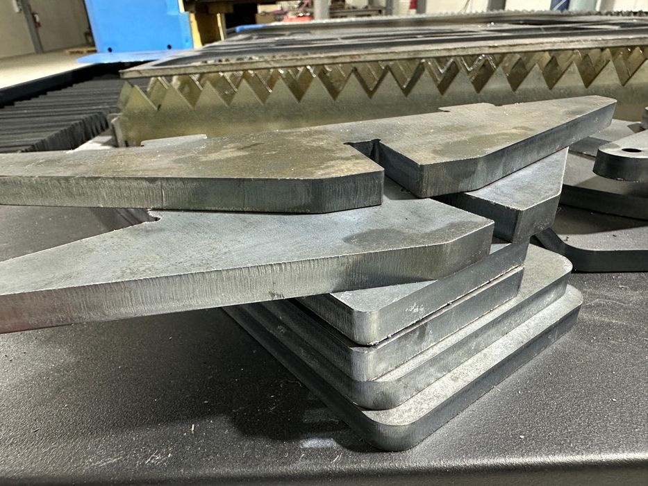 Colaborare confectii metalice , debitare laser