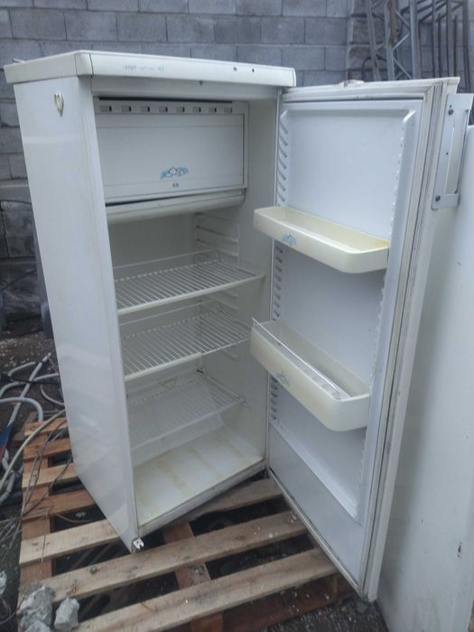 Холодильник однокамерный.