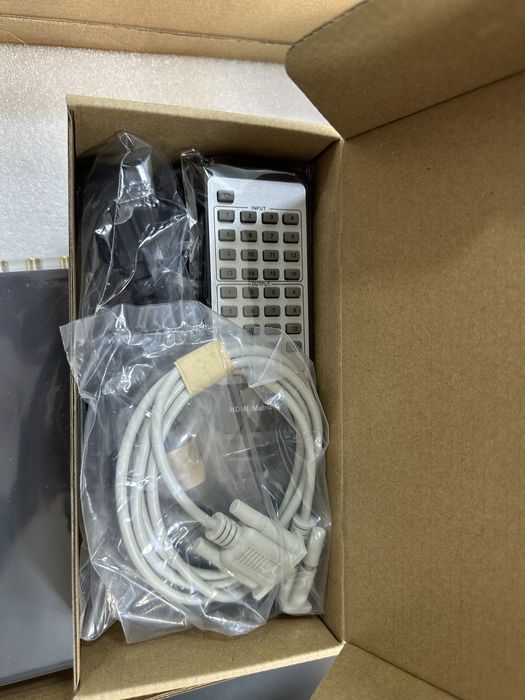 Komutator sotiladi yengi ishlatilmagan  HDMI