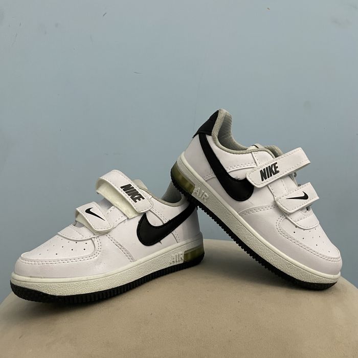 Детские кроссовки