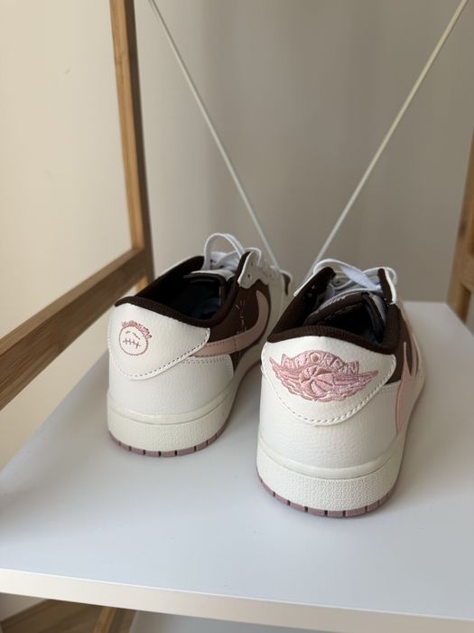 Маратонки nike dunk travis scott 38 размер