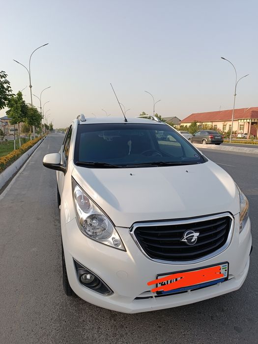 Spark 2 pozisiya sotiladi  2017 yili