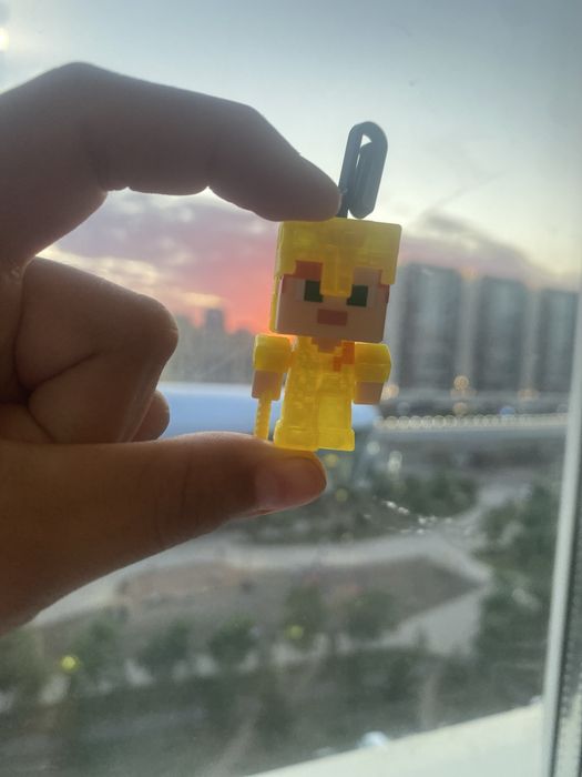 Продаются фигурки из Киндер Джой Minecraft