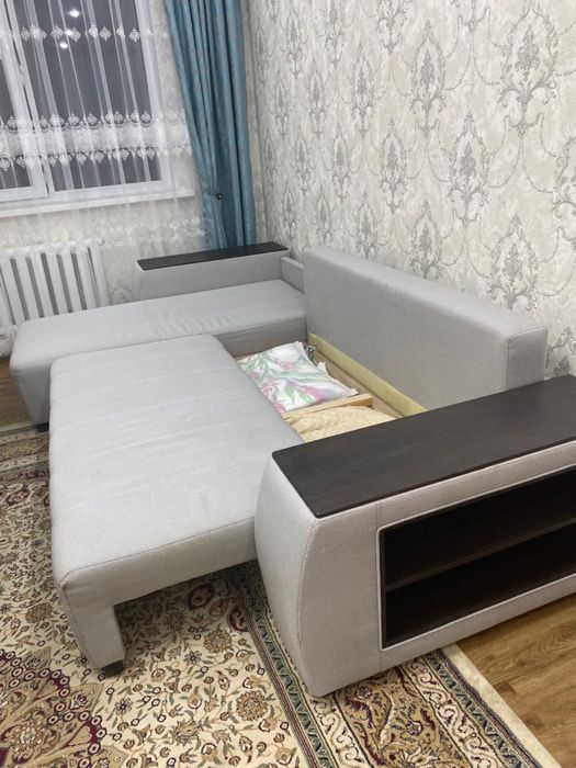 Диван в хорошем состояни.