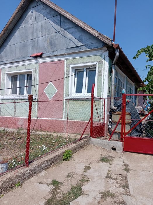 Casă de vânzare în Uileacul de munte la 12 km de Oradea Teren 6800 mp.