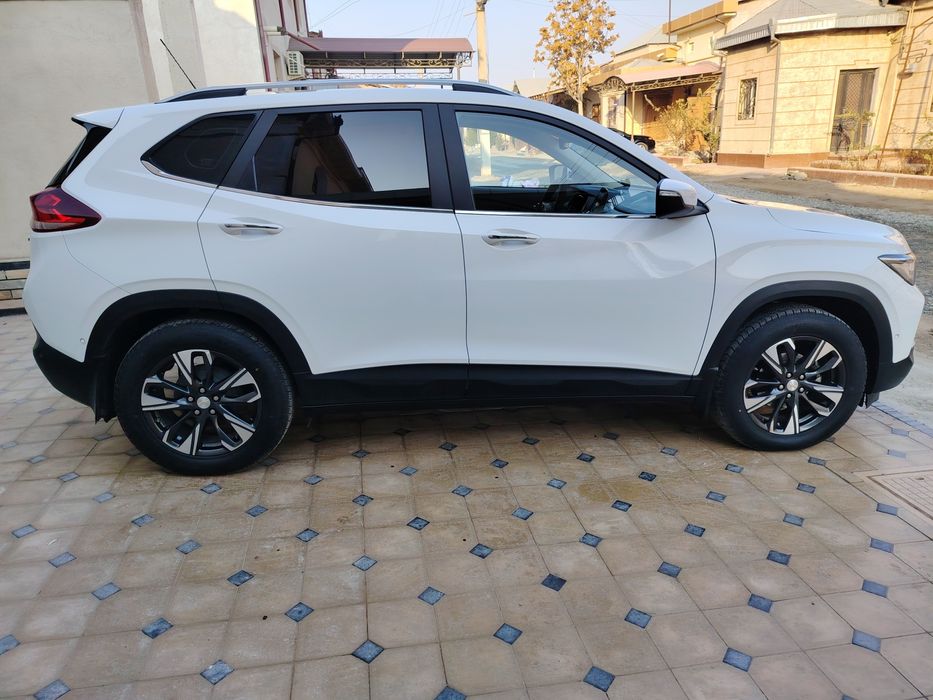 TRACKER PREMIER 2 ИДЕАЛ холатда эгадан сотилади