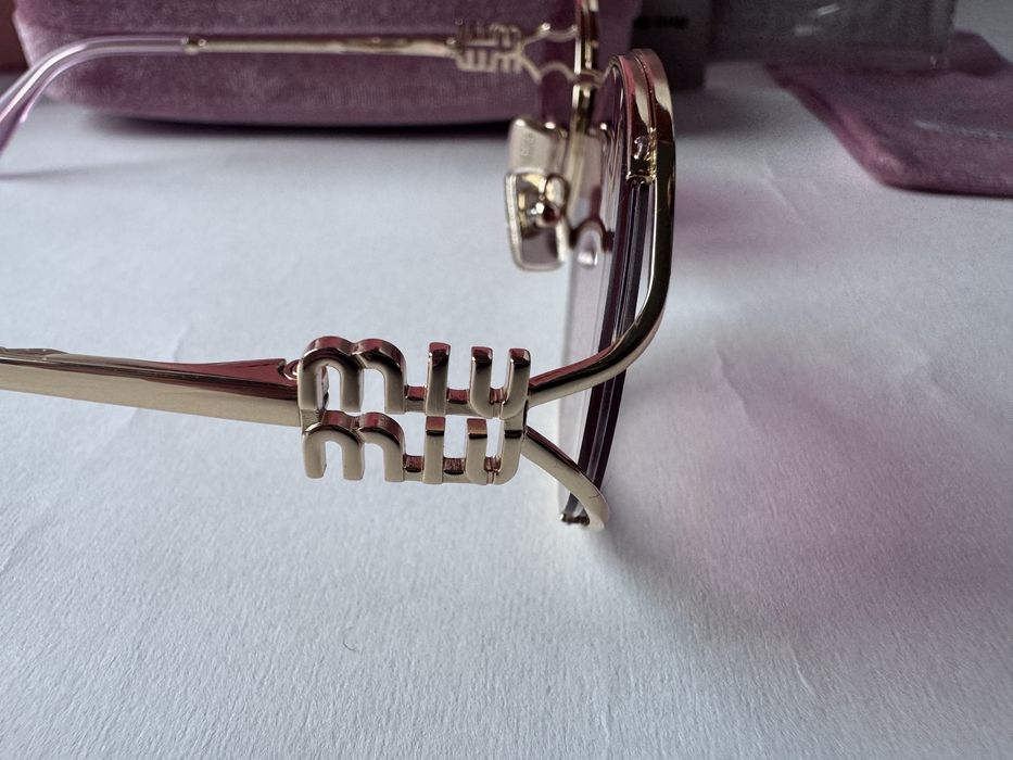 Ochelari de soare Miu Miu Oval SMU 52Y 54-21 125, Noi