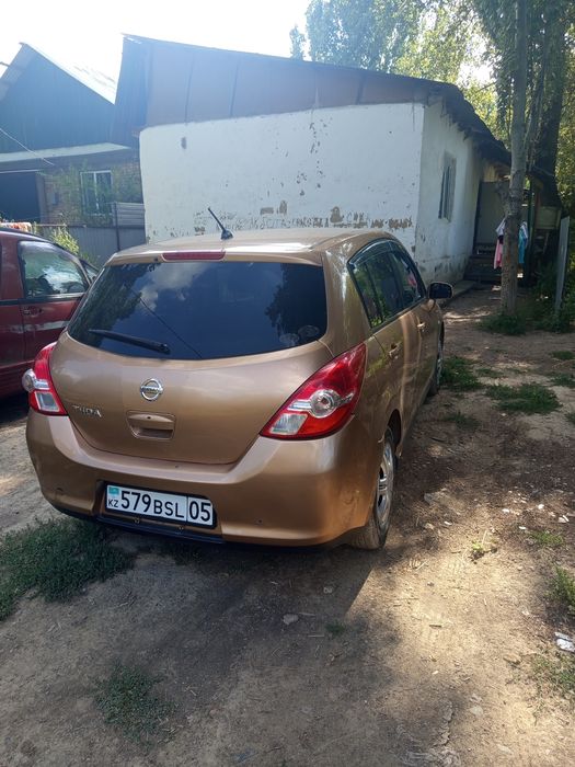 Продам авто Ниссан тиида срочно