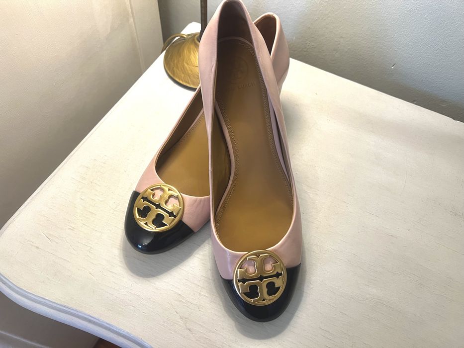 Стилни обувки и мокасини