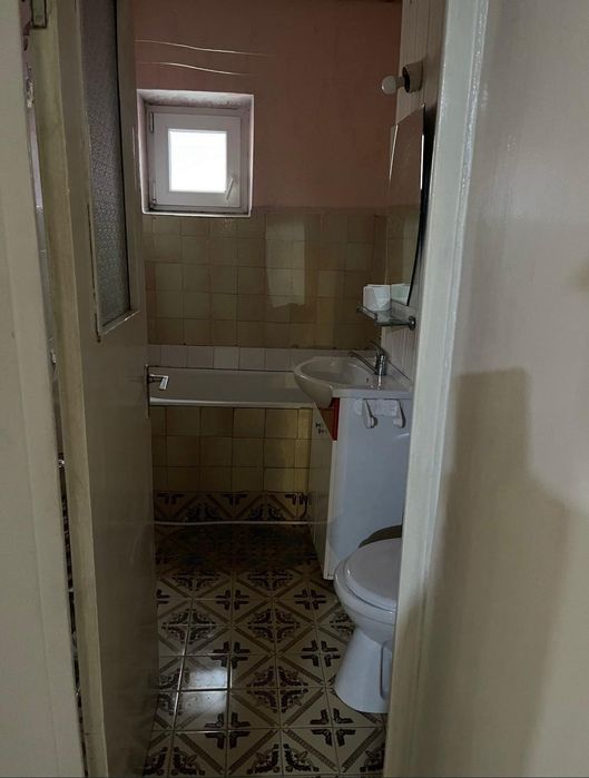 Închiriez apartament 2 camere zona Cetate