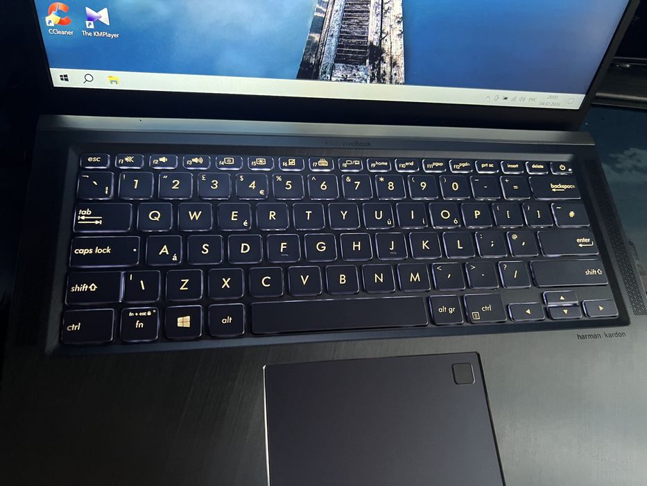 Продам ноутбук ASUS ультрабук