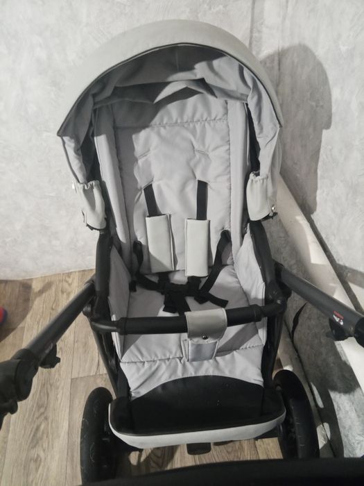 Продам детскую коляску