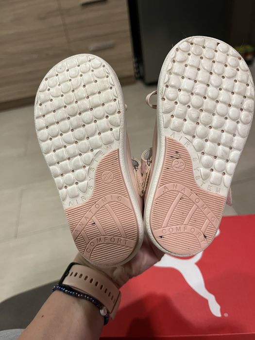 Розови лачени обувки за момиченце