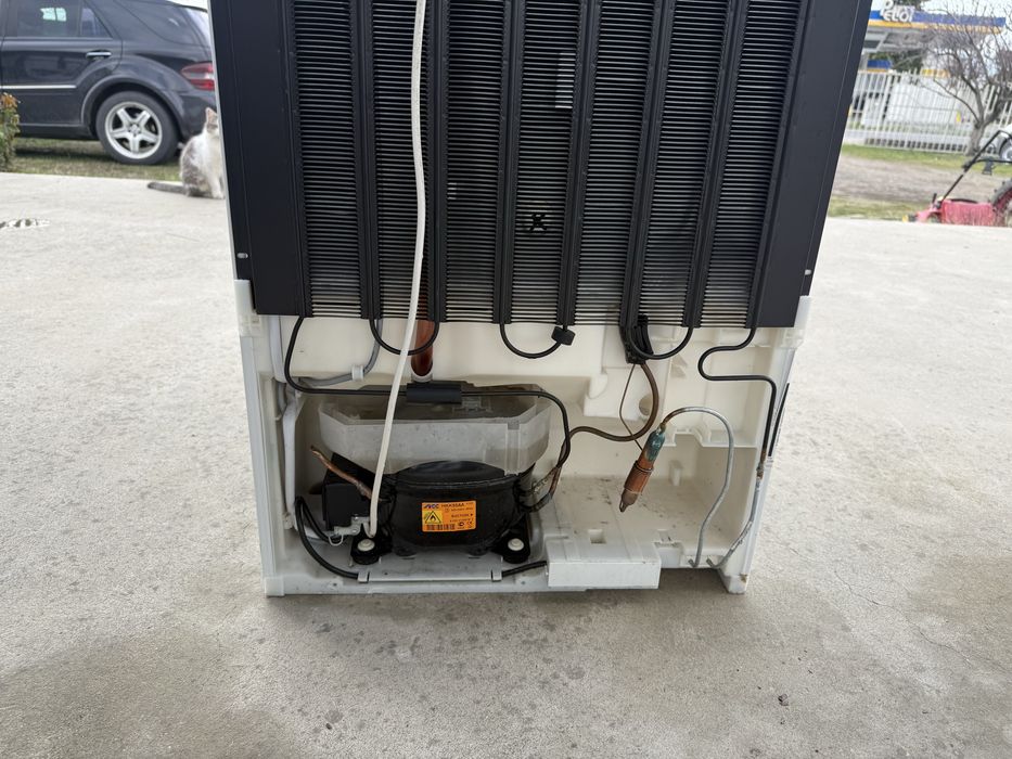 Хладилник за вграждане Либхер 157 см