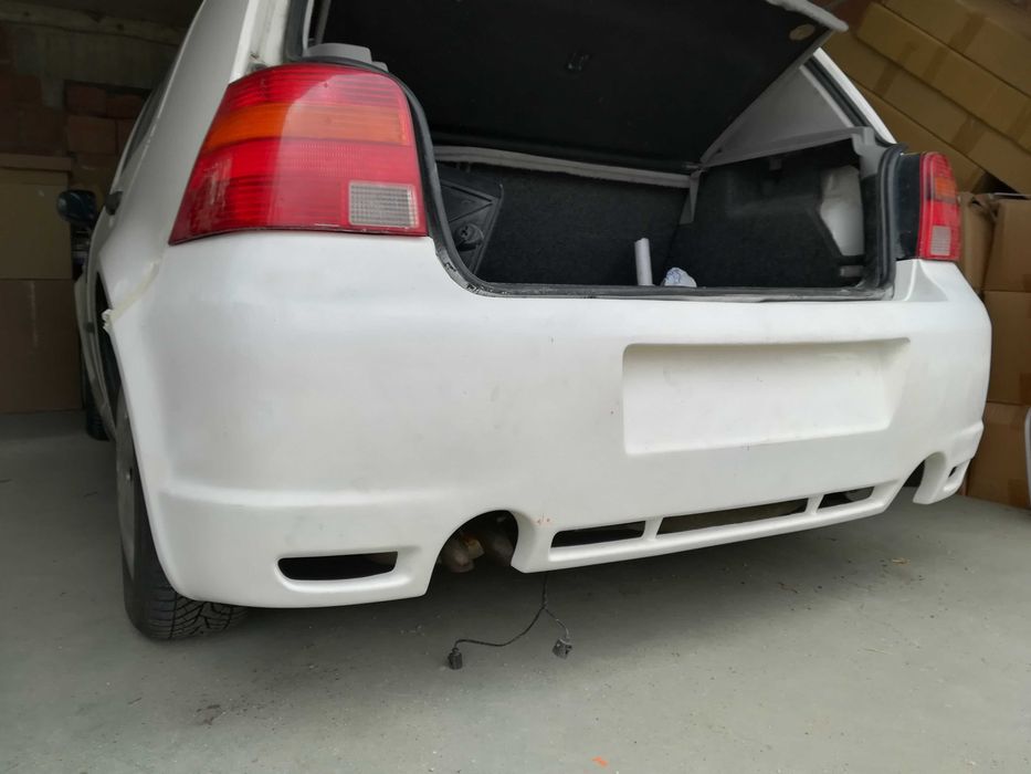 Bara spate VW Golf 4 model R32