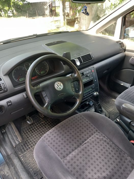 Vând mașină sharan