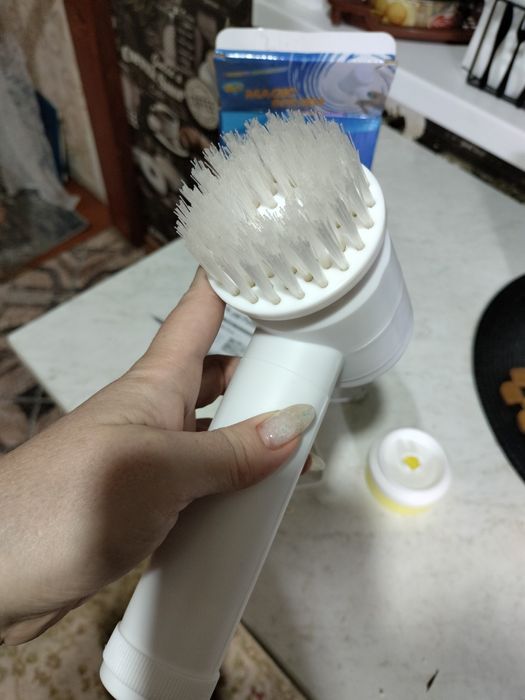 Щетка электрическая для уборки