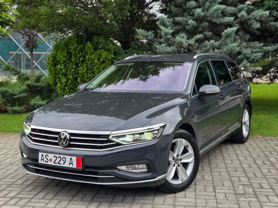 Volkswagen Passat 2021 IQ.Light/Alcantara/150CP/Euro6